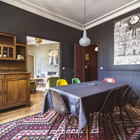 Au Pied De La Cathedrale #vuemagique Apartament Reims