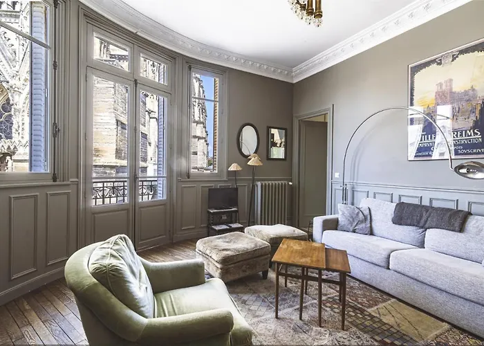 Au Pied De La Cathedrale #vuemagique Apartment